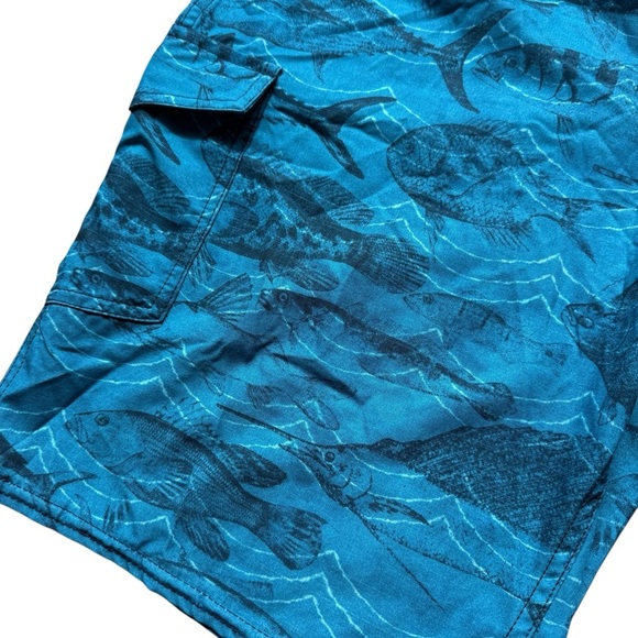 REEF Men's Blue 10” Ocean Fish Print Board Shorts Size 36 Summer Casual Beach - Picture 3 of 6